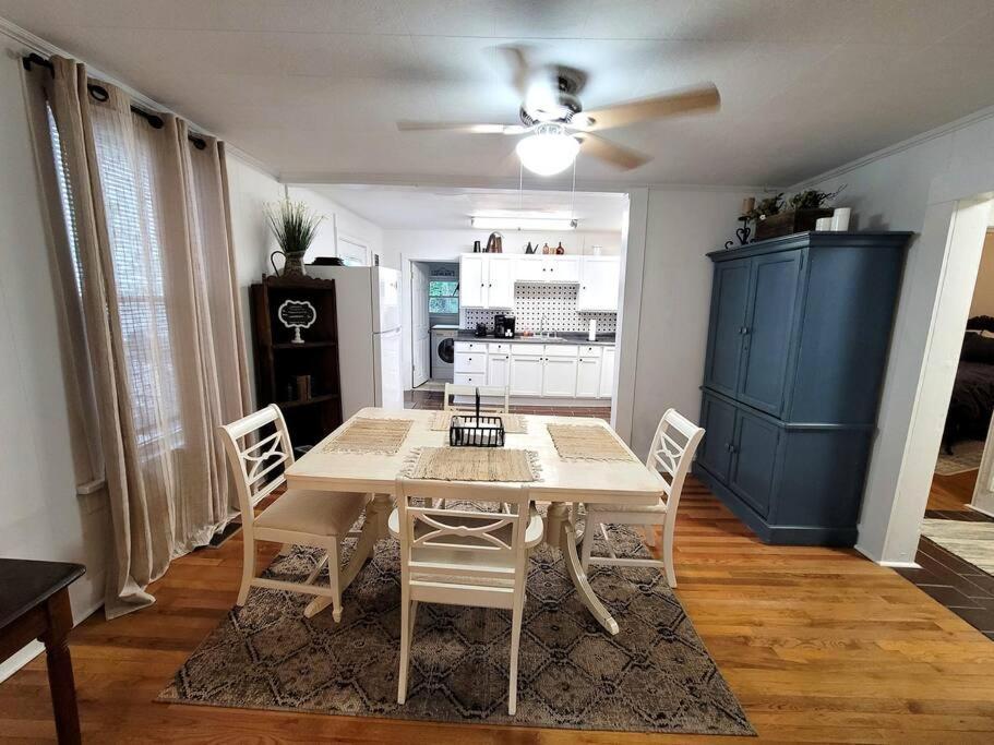 Apple Hill Bungalow, Family And Pet Friendly! Бристол Экстерьер фото