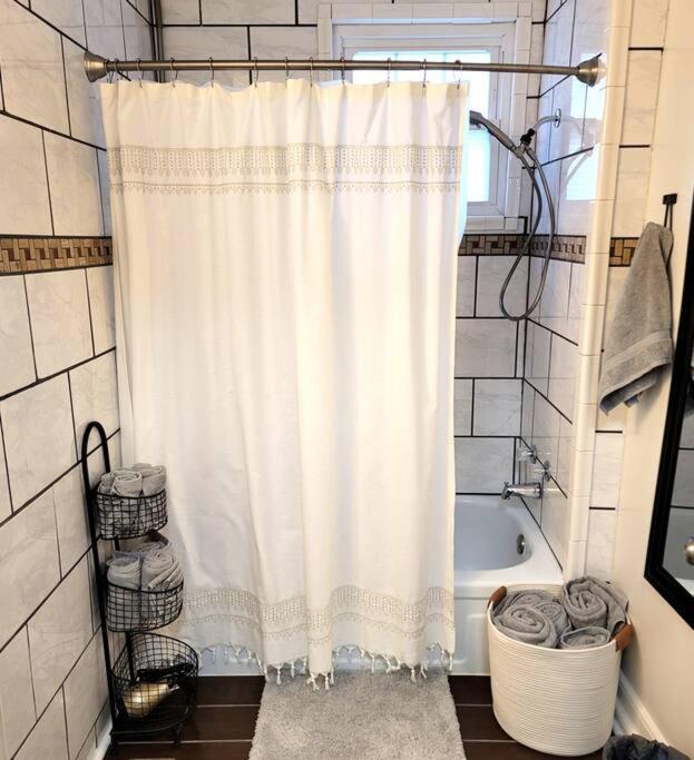 Apple Hill Bungalow, Family And Pet Friendly! Бристол Экстерьер фото